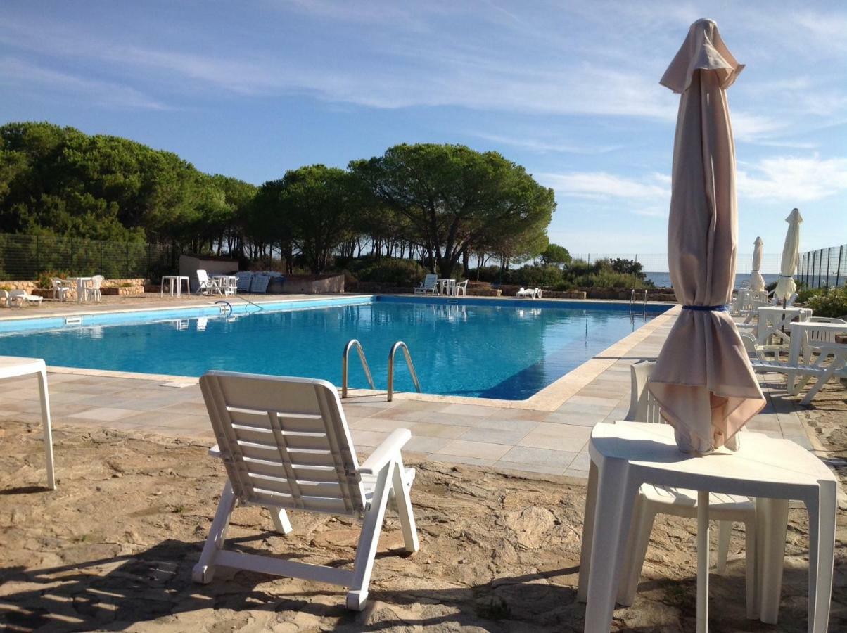Baia Sant'Anna Iun S5063 Villa Будони Екстериор снимка