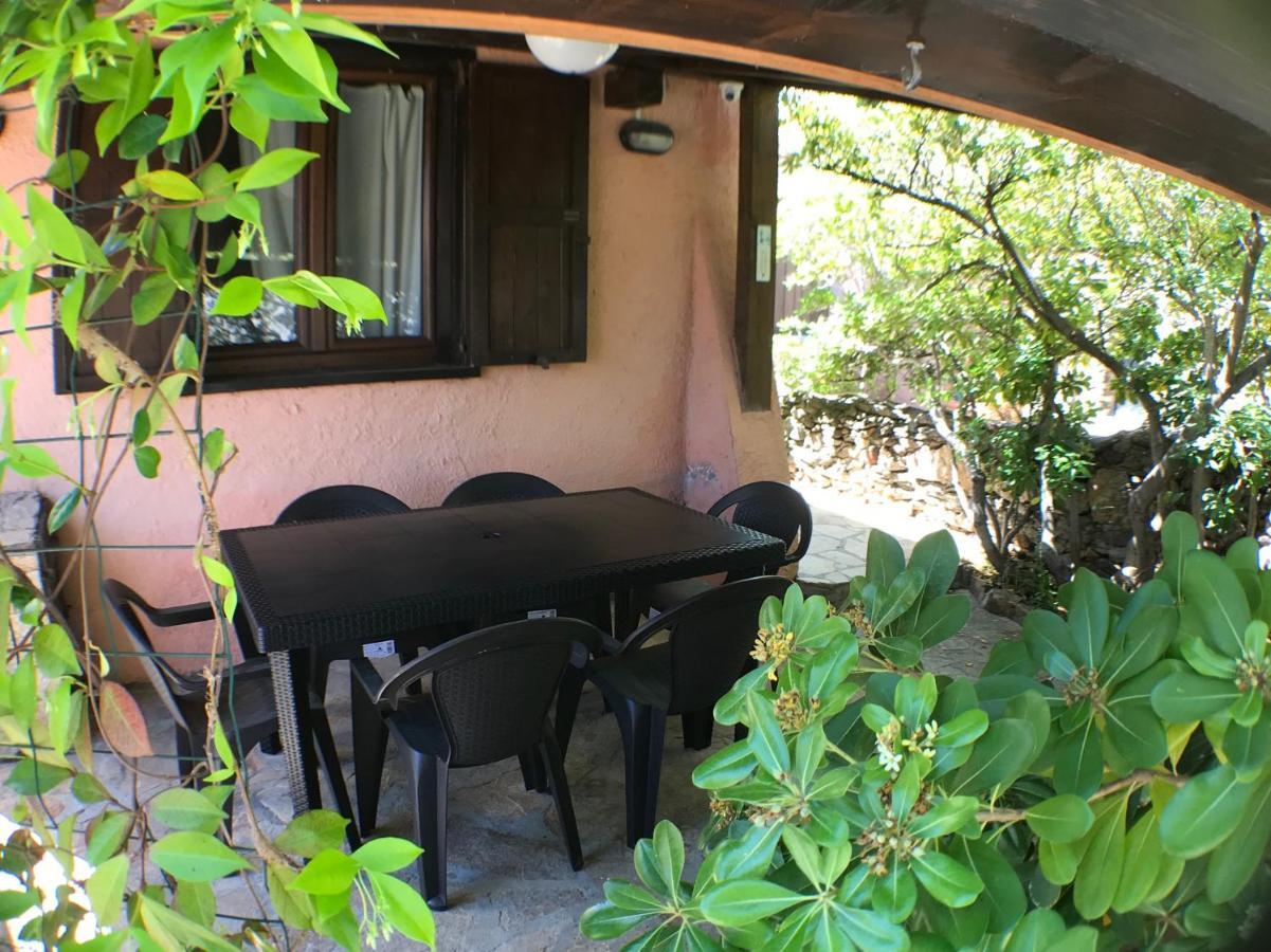 Baia Sant'Anna Iun S5063 Villa Будони Екстериор снимка